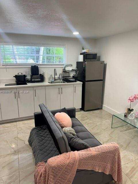 211 SW 71st Ave, Miami FL 33144