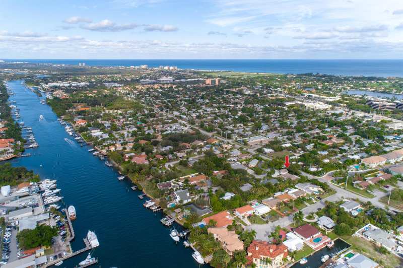 2016 Joy-rene Lane, North Palm Beach FL 33408