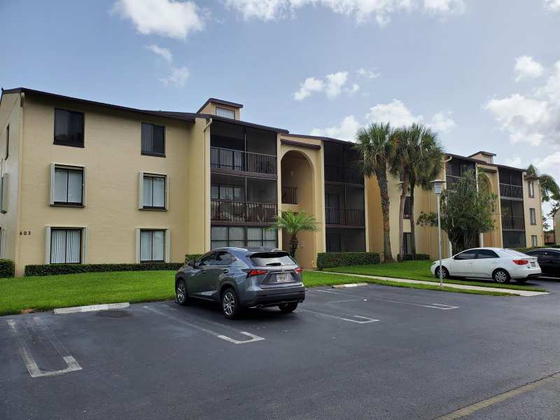 603 Sea Pine Way # B2, FL 33415