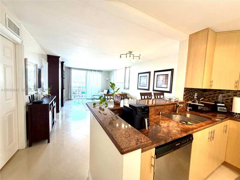 1893 S Ocean Dr # 612, Hallandale Beach FL 33009