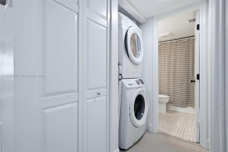 6800 Cypress Rd # 201, Plantation FL 33317