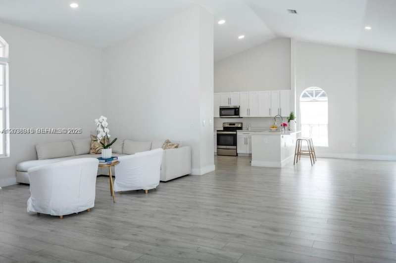 8325 NW 161st Ter, Miami Lakes FL 33016
