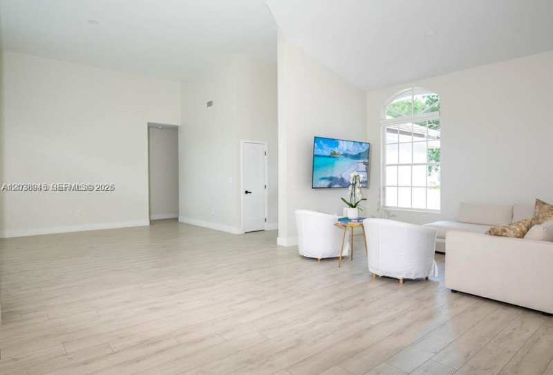 8325 NW 161st Ter, Miami Lakes FL 33016