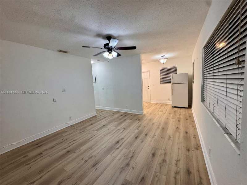 2240 NE 171st St # 1, North Miami Beach FL 33160
