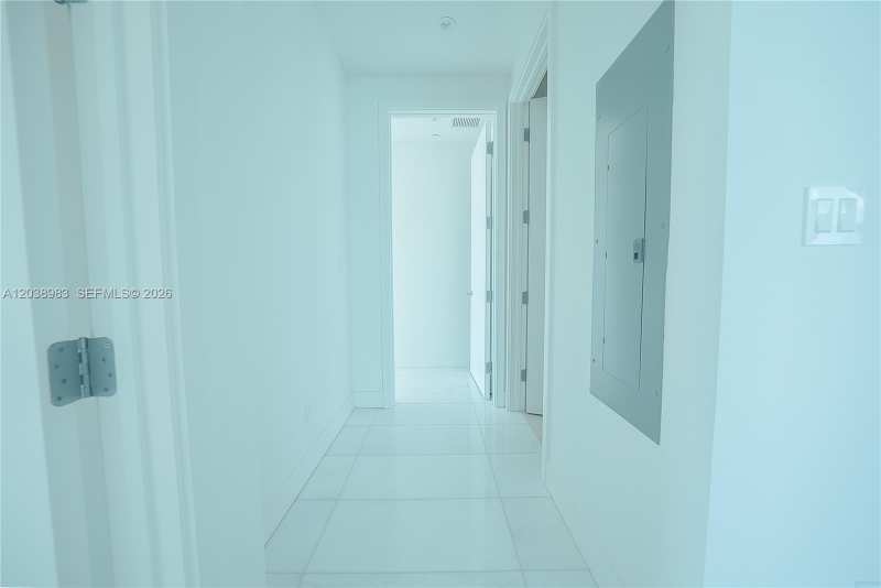 175 SE 25th Rd # 2703, Miami FL 33129