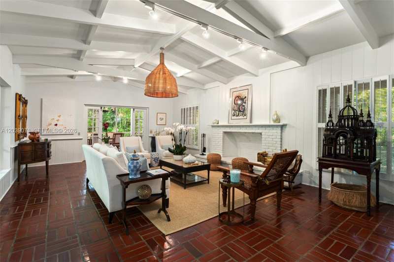 5950 SW 128th St, Pinecrest FL 33156