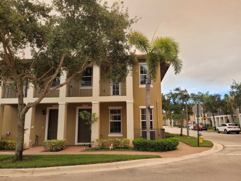 1145 SW 147th Terrace, Pembroke Pines FL 33027