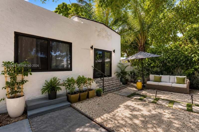 8280 NE 1st Pl, Miami FL 33138