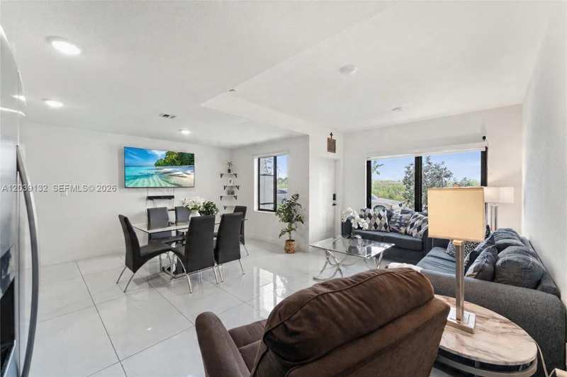 14590 SW 260th St, Homestead FL 33032