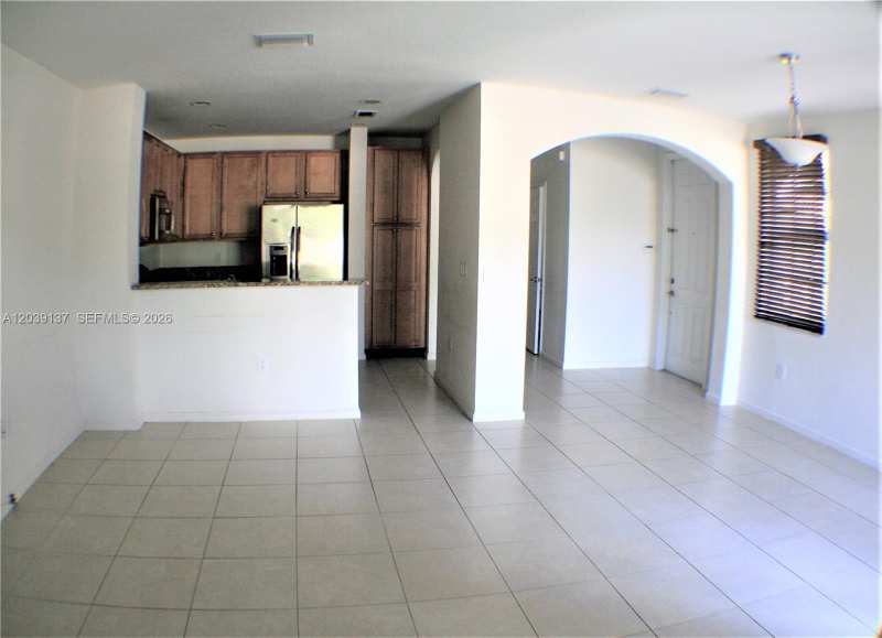 202 Las Brisas Cir, Sunrise FL 33326