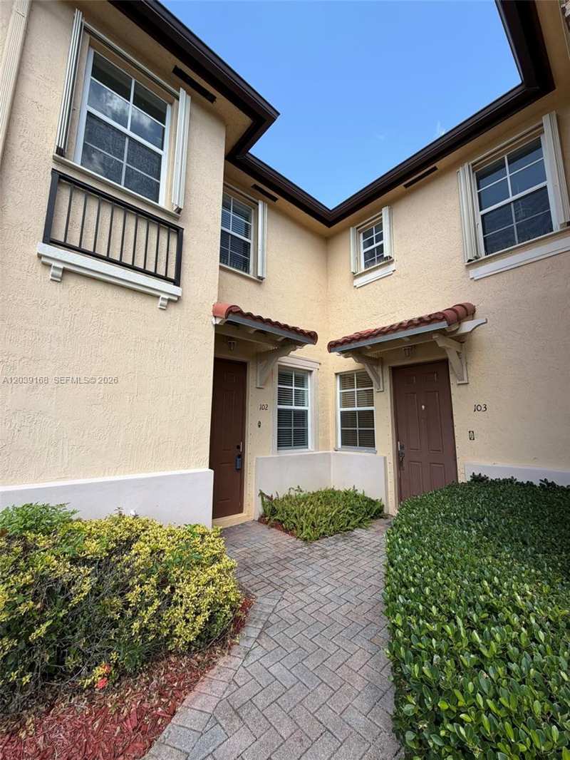 1720 NE 33rd Ave # 5, Homestead FL 33033