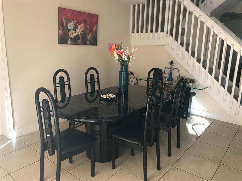 6651 Hidden Cove Drive, Davie FL 33314