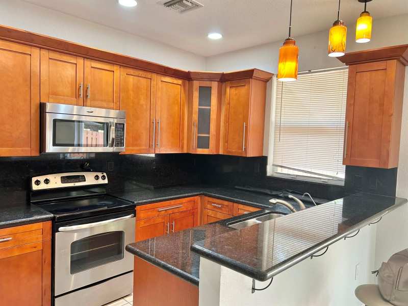 6651 Hidden Cove Drive, Davie FL 33314
