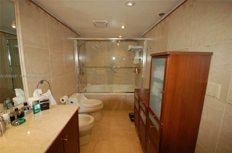 8877 Collins Ave # 507, Surfside FL 33154