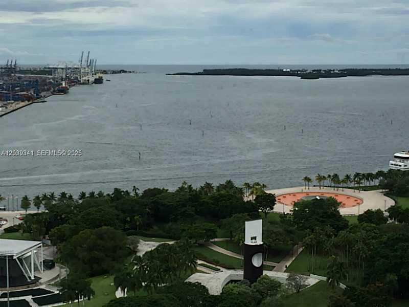 VIZCAYNE