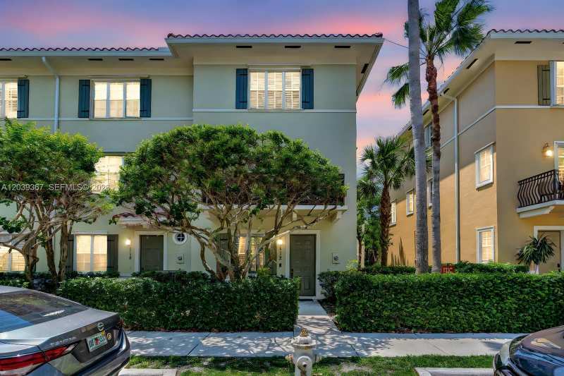 112 Osceola Ln, Jupiter FL 33458