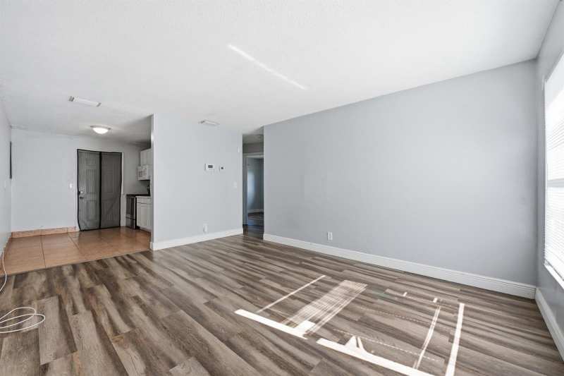 2001 A E Isaacs Avenue # 2007, West Palm Beach FL 33407