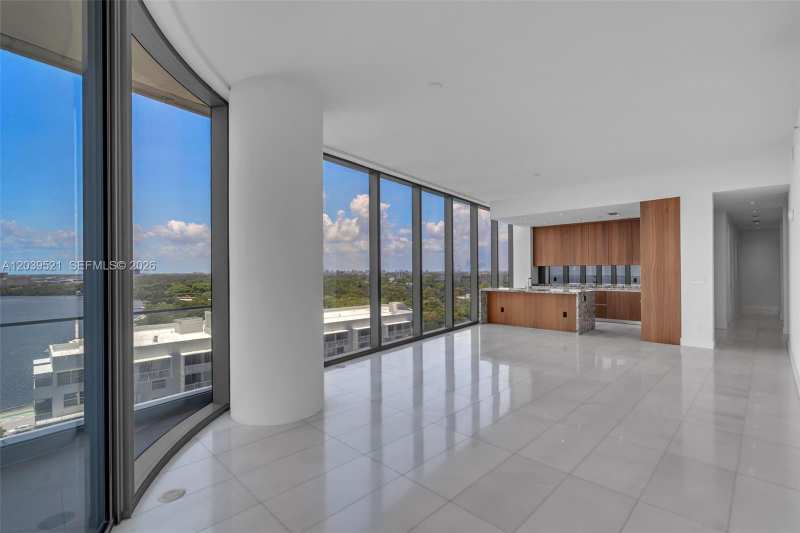 Una Residences