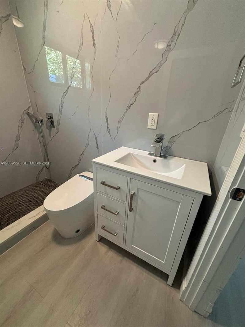 2150 SW 76th Ct, Miami FL 33155