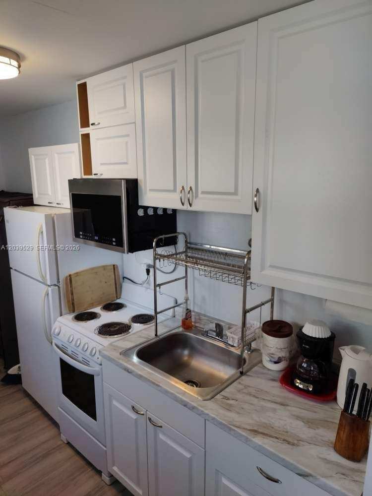 1279 NE 180th St # 1, North Miami Beach FL 33162