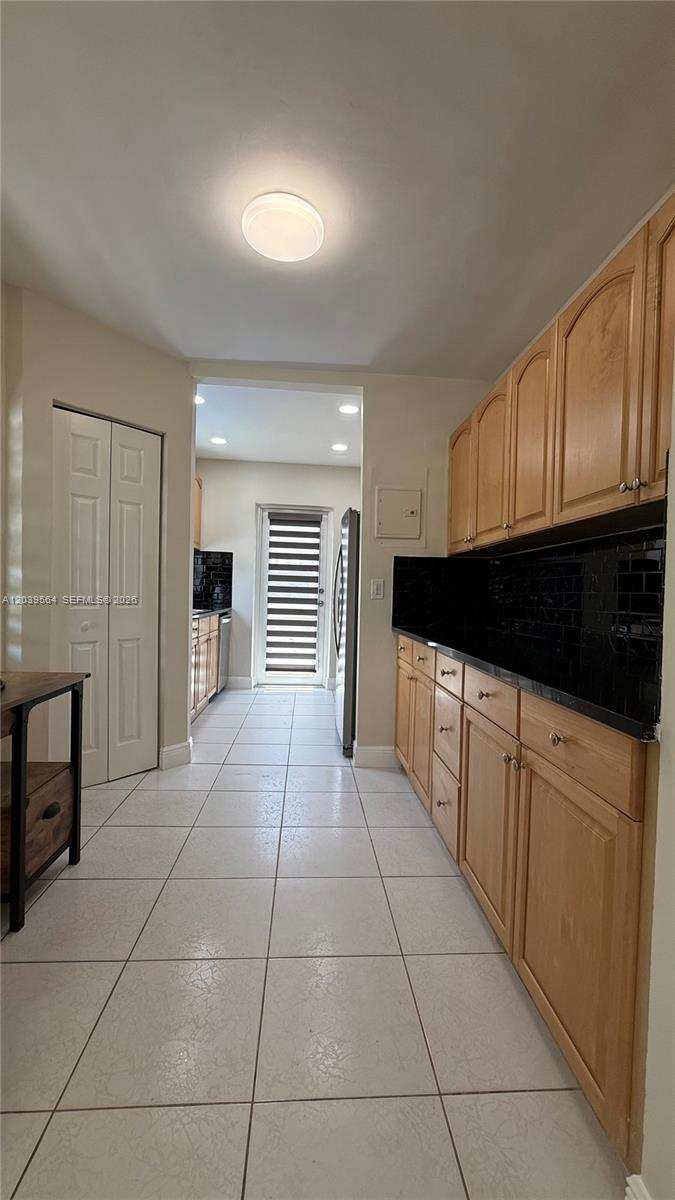 1380 SW 20th St # 1380, Miami FL 33145