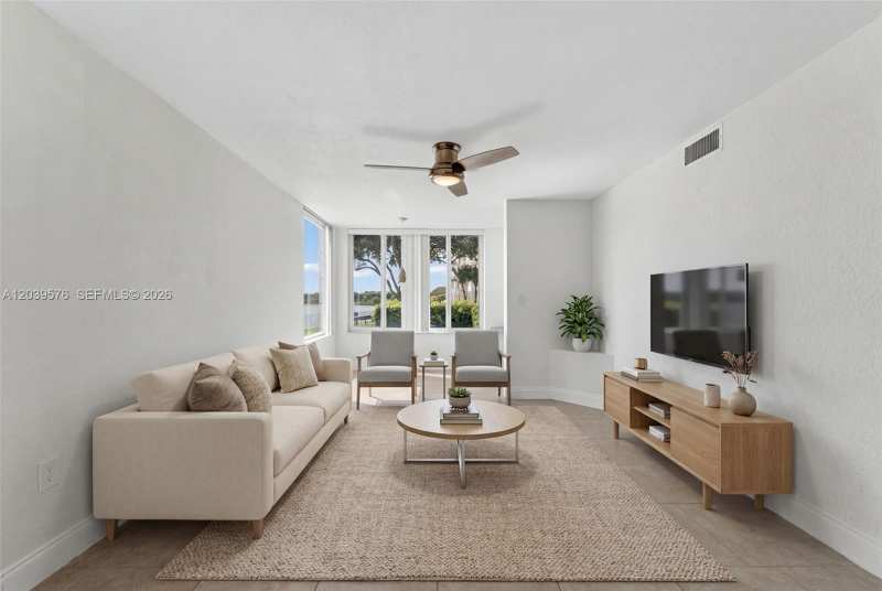 2841 N Oakland Forest Dr # 110, Oakland Park FL 33309