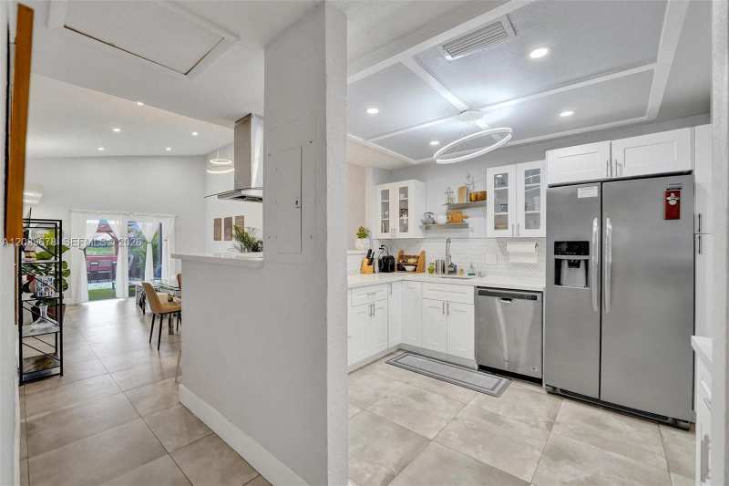 5535 SW 24th Ave, Dania Beach FL 33312