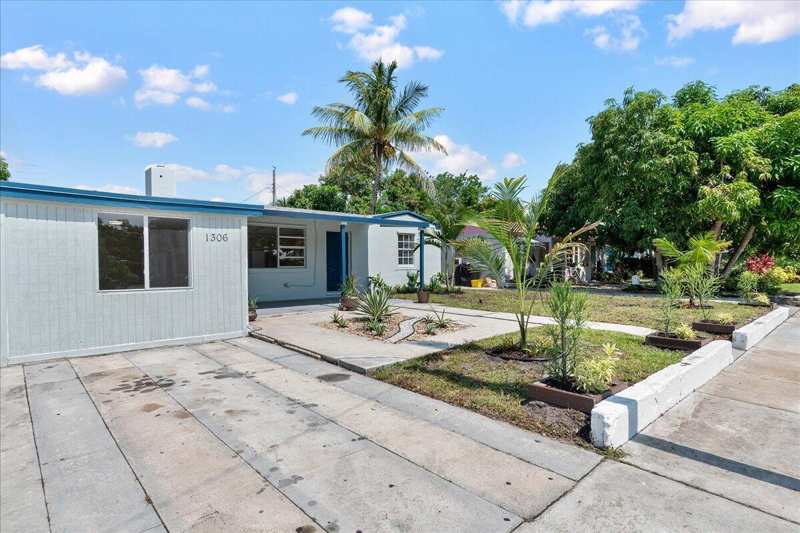 1306 S C Terrace, FL 33460