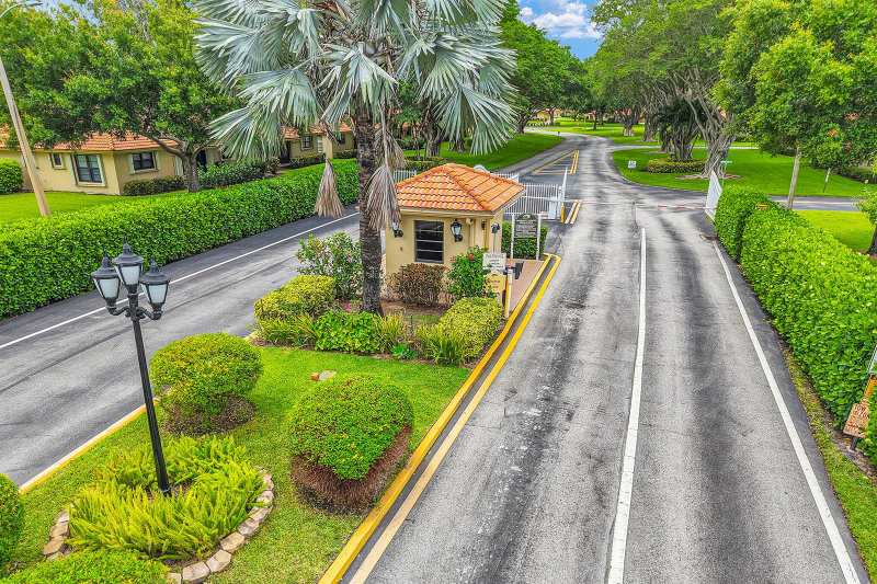 4450 Nutmeg Tree Lane # A, Boynton Beach FL 33436