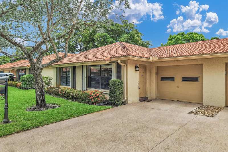 4450 Nutmeg Tree Lane # A, Boynton Beach FL 33436