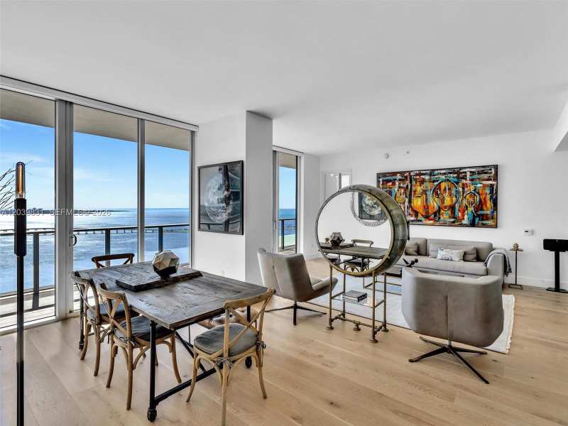 1300 E Brickell Bay Dr # 4202, Miami FL 33131