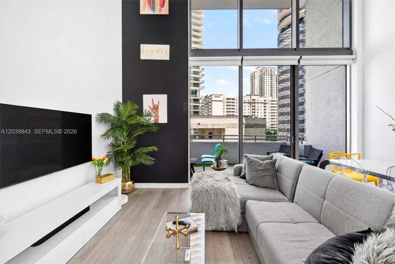 1050 Brickell Ave # 420, Miami FL 33131