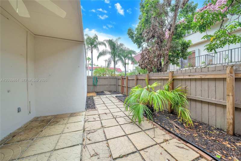 8650 SW 67th Ave # 1010, Pinecrest FL 33156