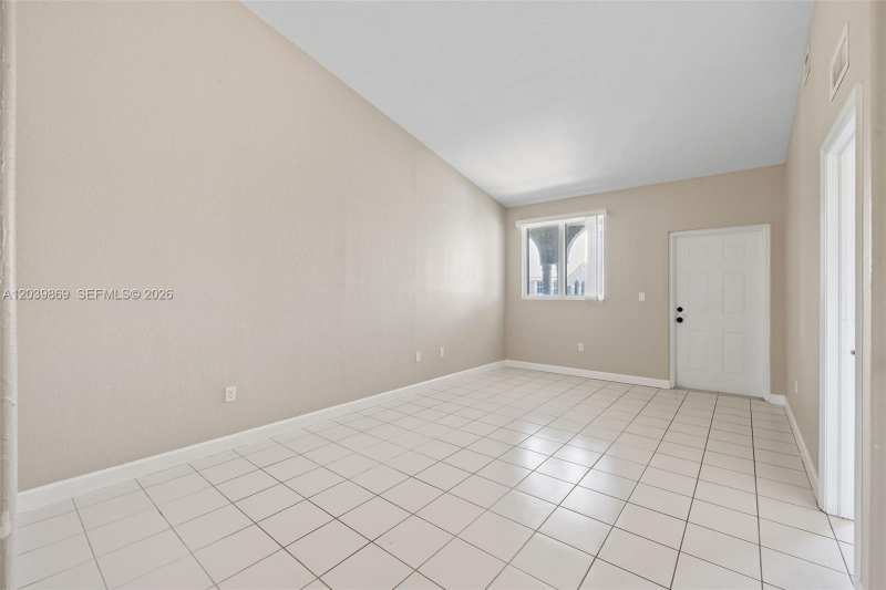 1692 SE 29th Ct # 205, Homestead FL 33035