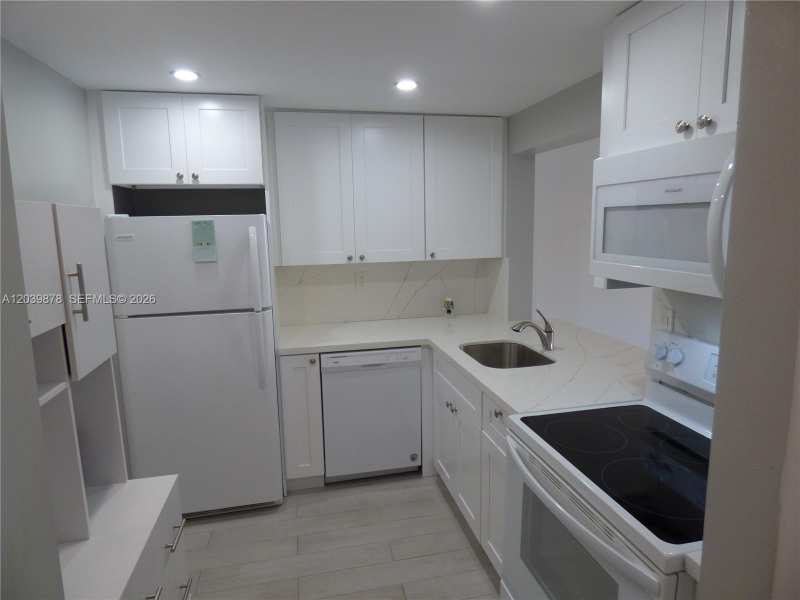 9631 SW 77th Ave # 207C, Miami FL 33156