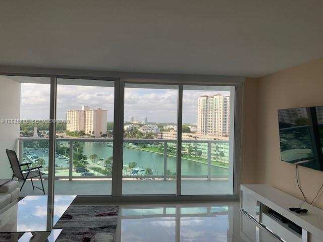100 Bayview Dr # 904, Sunny Isles Beach FL 33160