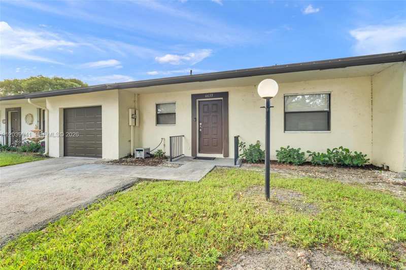 6633 N Parkway Dr # 7, Margate FL 33068