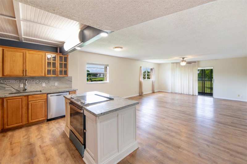 500 SW 130th Ter # 301A, Pembroke Pines FL 33027