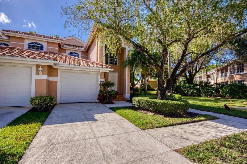 208 Legendary Circle, Palm Beach Gardens FL 33418