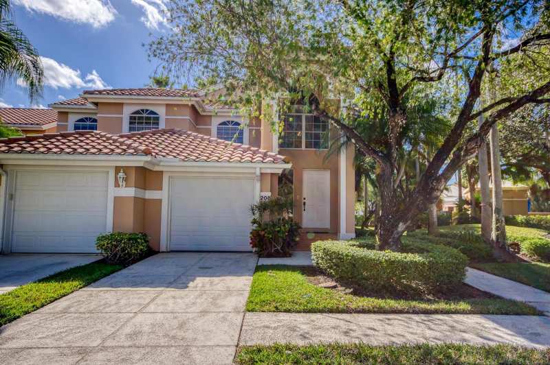 208 Legendary Circle, Palm Beach Gardens FL 33418