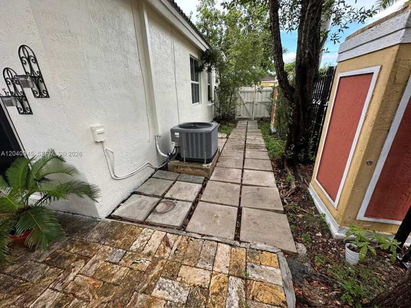 4273 NE 10th Ct # 4273, Homestead FL 33033
