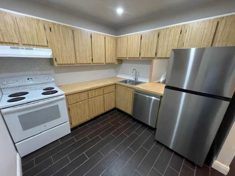 8103 Camino Real # 108, Miami FL 33143