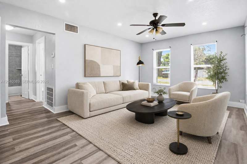 610 SW 2nd Ave # 1, Dania Beach FL 33004