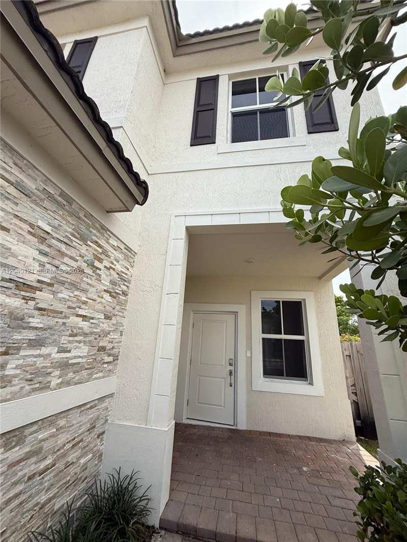 2427 NW 131st Cir, Miami FL 33167