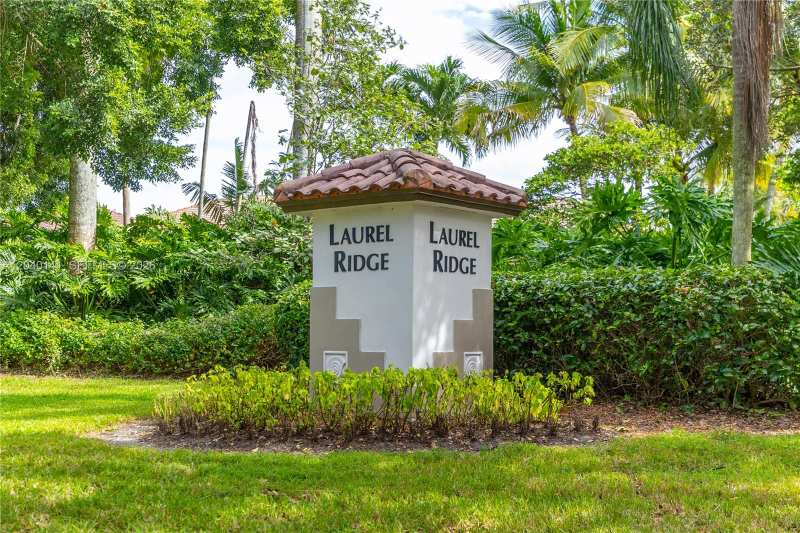 4228 Laurel Ridge Cir, Weston FL 33331