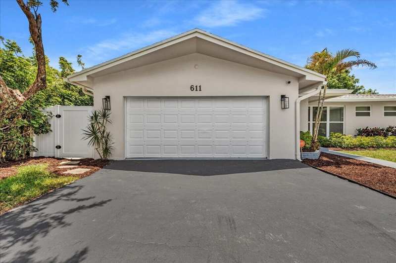611 N Highland Drive, Hollywood FL 33021