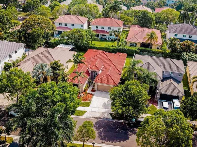 1081 Allamanda Way, Weston FL 33327