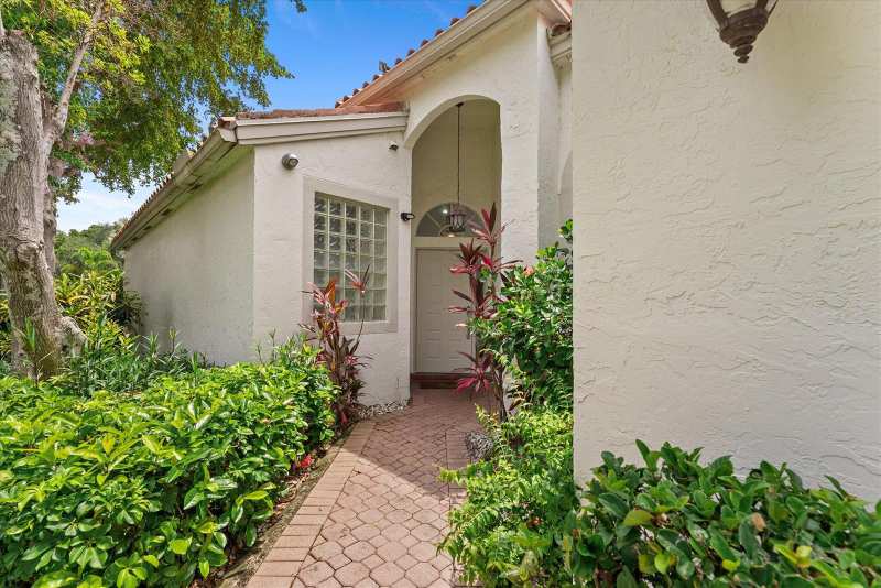 3938 Redondo Court, Boca Raton FL 33487