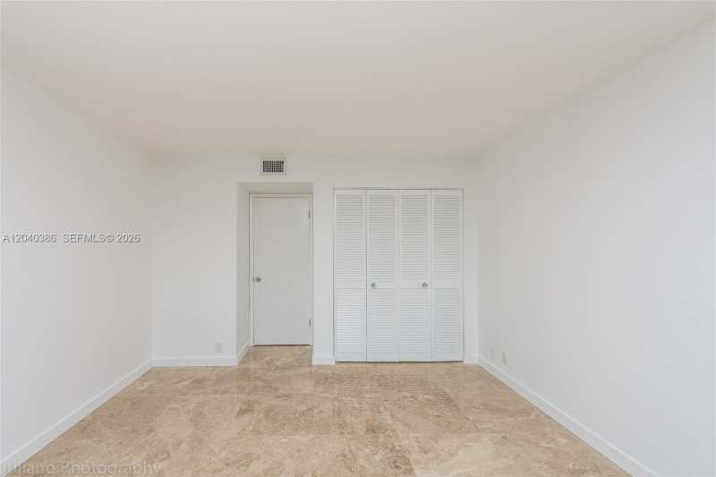 1901 Brickell Ave # B912, Miami FL 33129