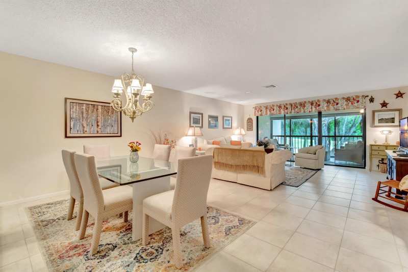 19 Westgate Lane # 19f, Boynton Beach FL 33436
